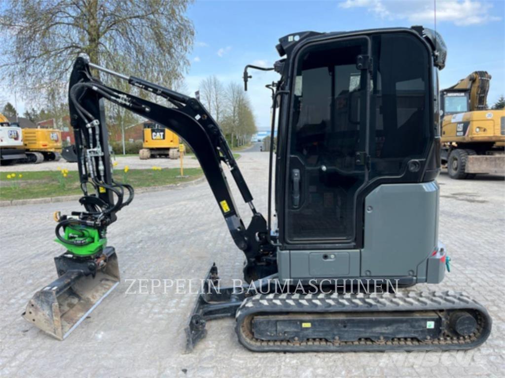 CAT 302-05A CR Pásová rýpadla
