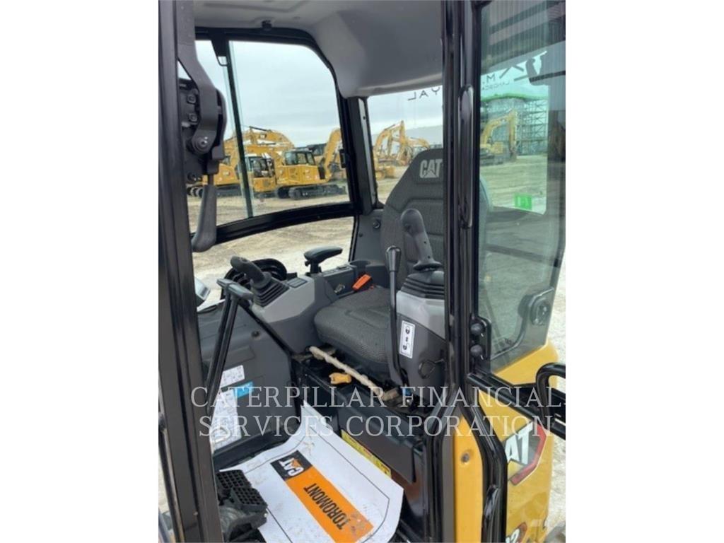 CAT 302 05A CR Pásová rýpadla
