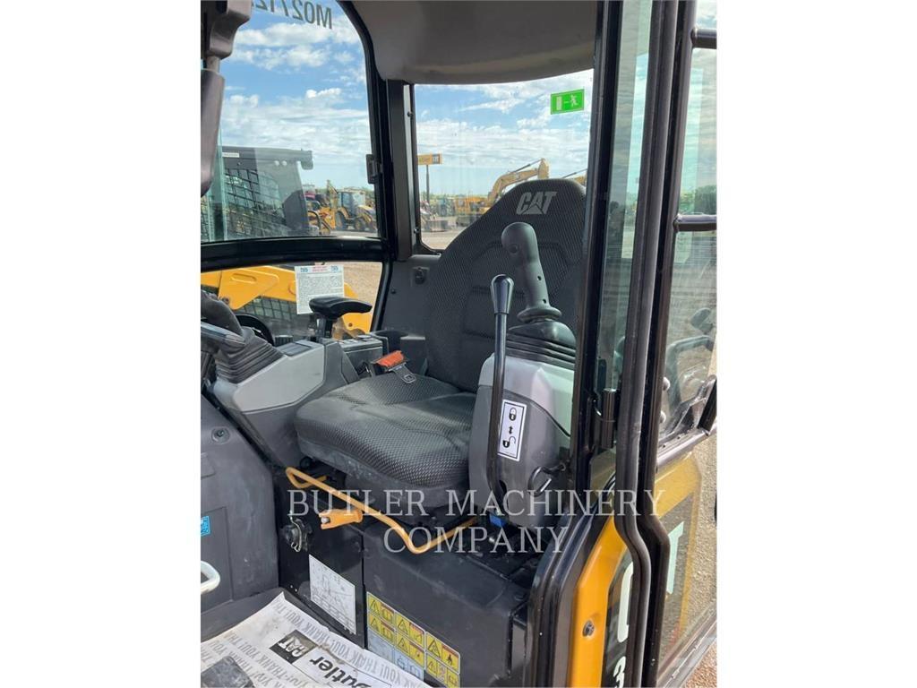 CAT 302-05A CR Pásová rýpadla