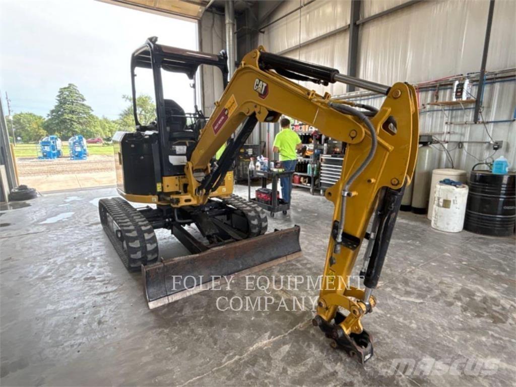 CAT 302.7-07LO Pásová rýpadla