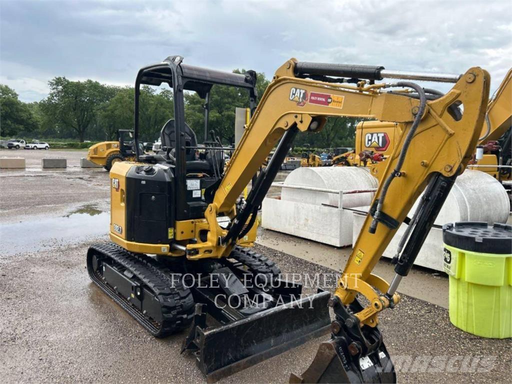 CAT 302.7-07LO Pásová rýpadla