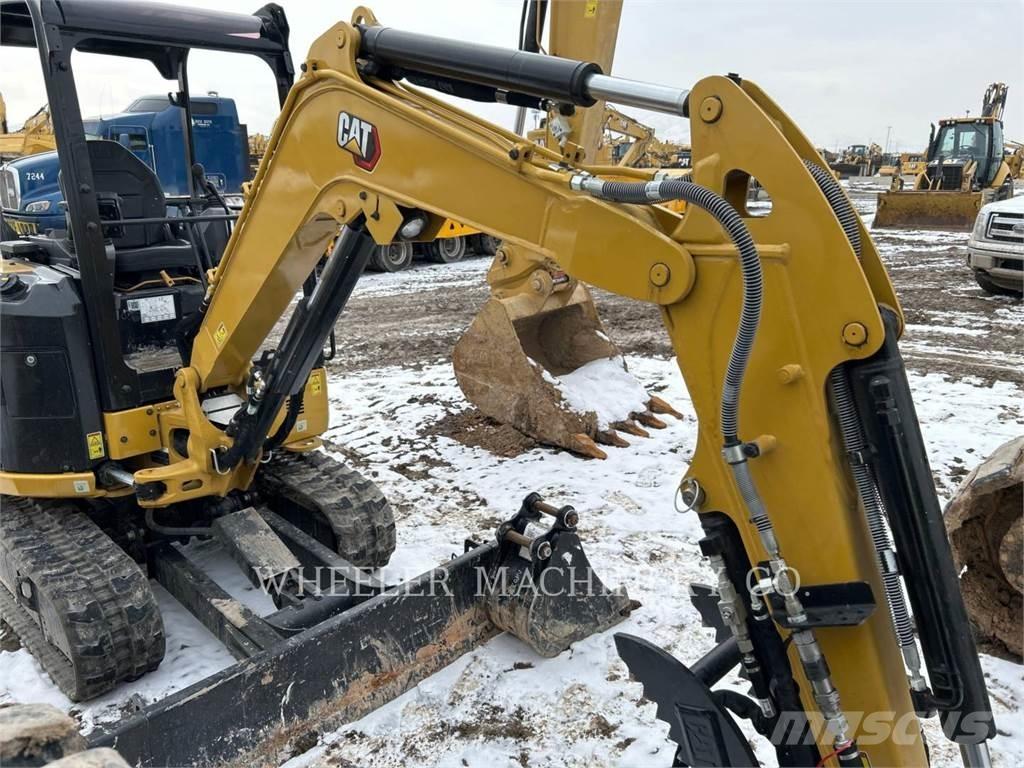 CAT 302.7 C1TH Pásová rýpadla