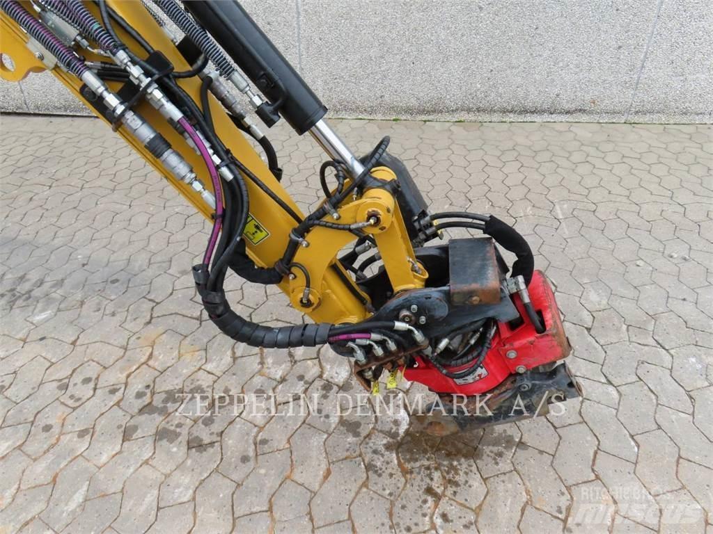 CAT 302.707CR Pásová rýpadla