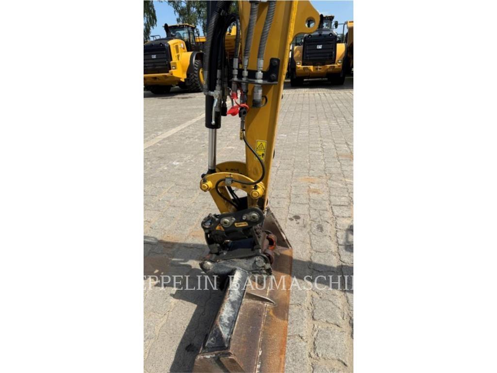 CAT 302.7CR-07 Pásová rýpadla