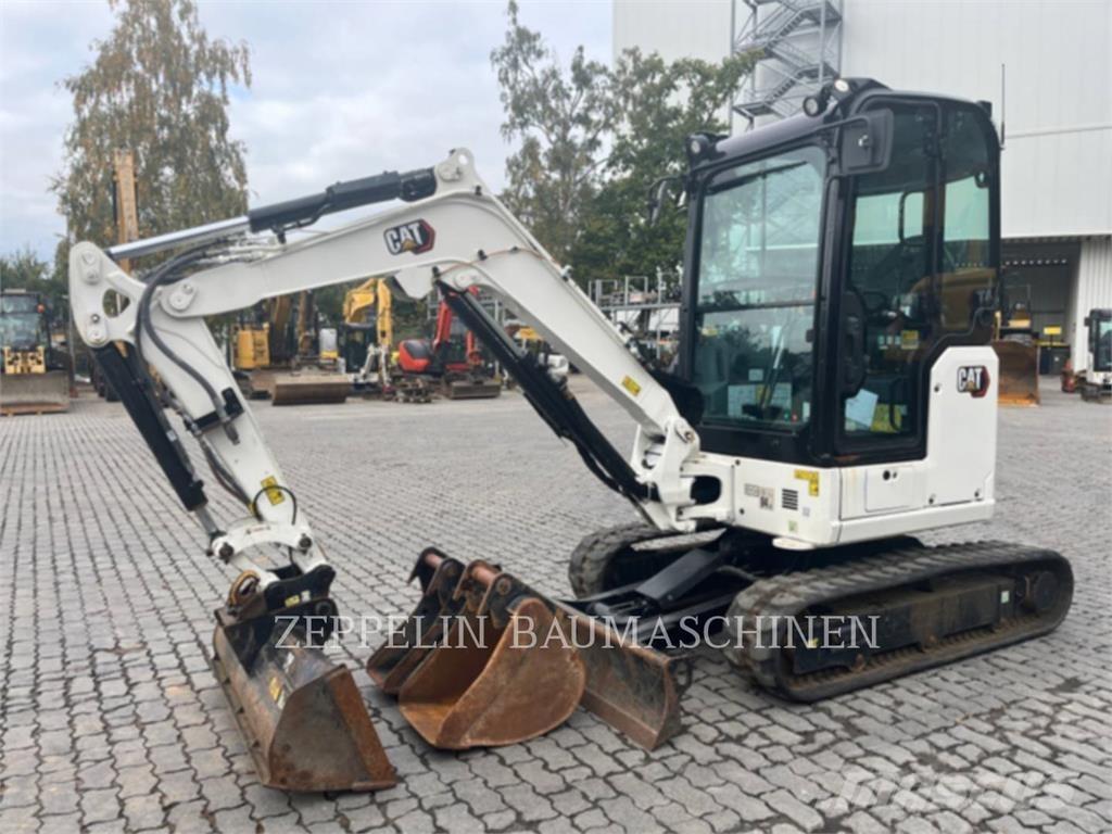 CAT 302.7CR-07 Pásová rýpadla