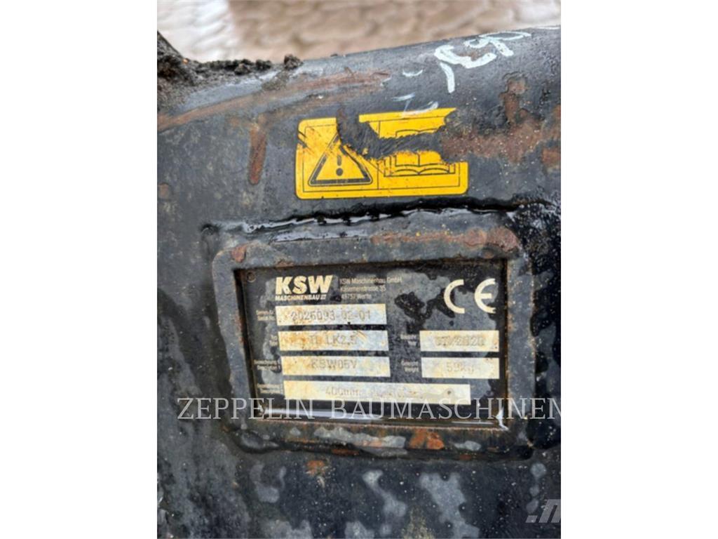 CAT 302.7D Pásová rýpadla