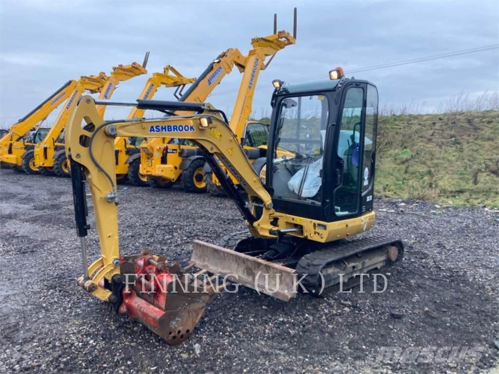 CAT 302.7D CAB Pásová rýpadla