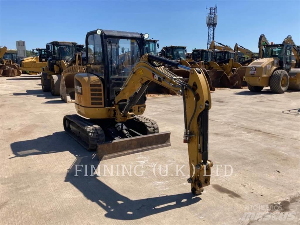 CAT 302.7D CAB Pásová rýpadla