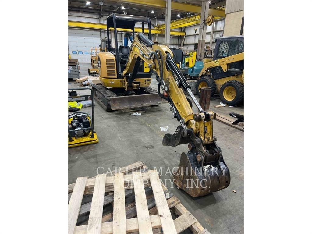 CAT 302.7DCR Mini rýpadla < 7t