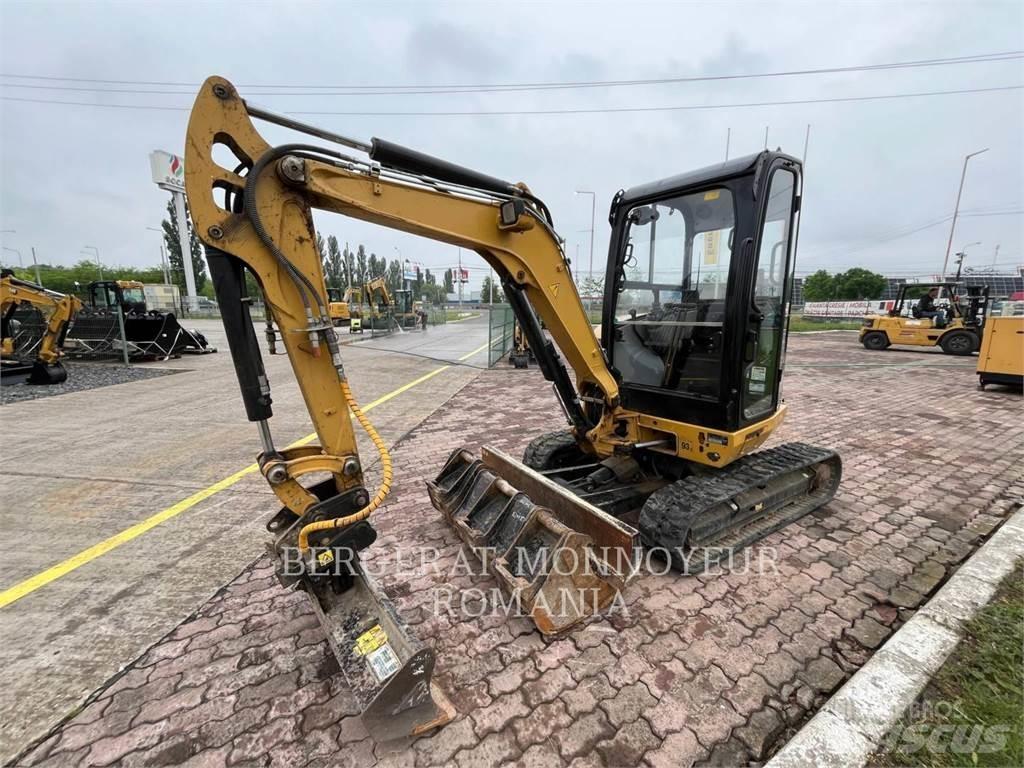 CAT 302.7DCR Pásová rýpadla