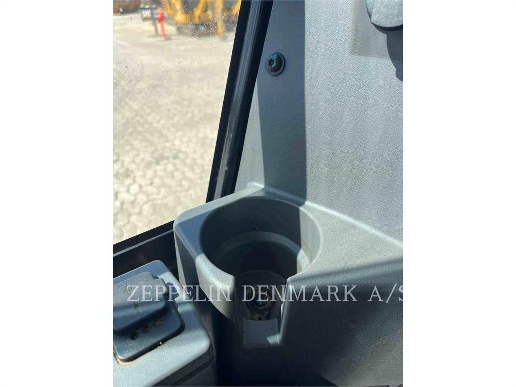 CAT 30205CR Mini rýpadla < 7t