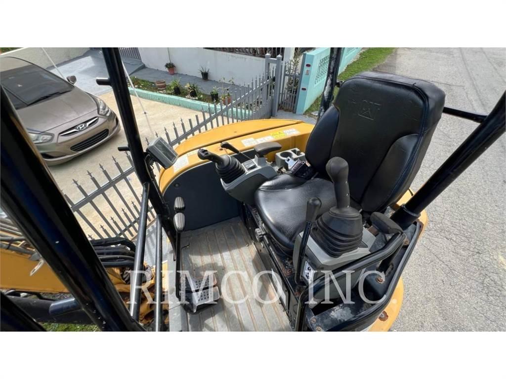 CAT 303.5 Mini rýpadla < 7t