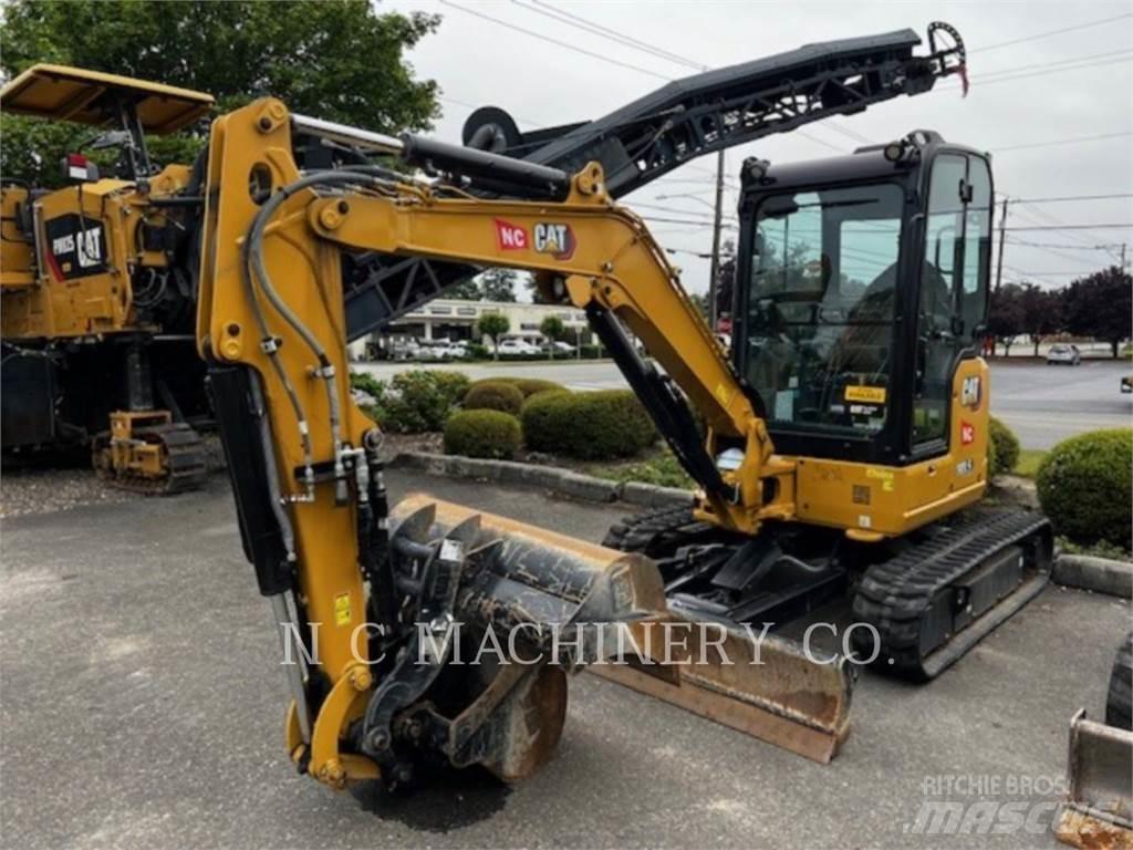 CAT 303.5 CRCB Pásová rýpadla