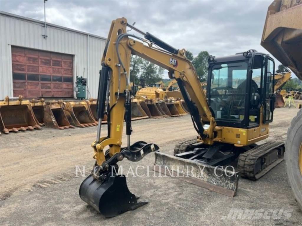 CAT 303.5 CRCB Pásová rýpadla