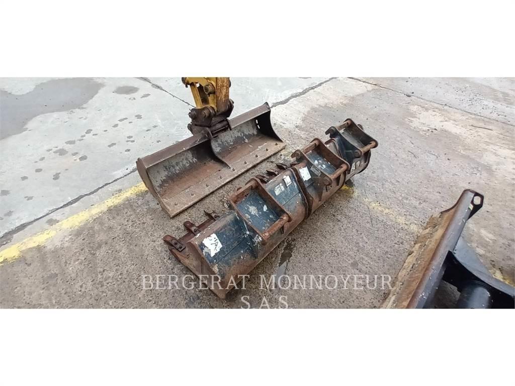 CAT 303.5E CR Pásová rýpadla