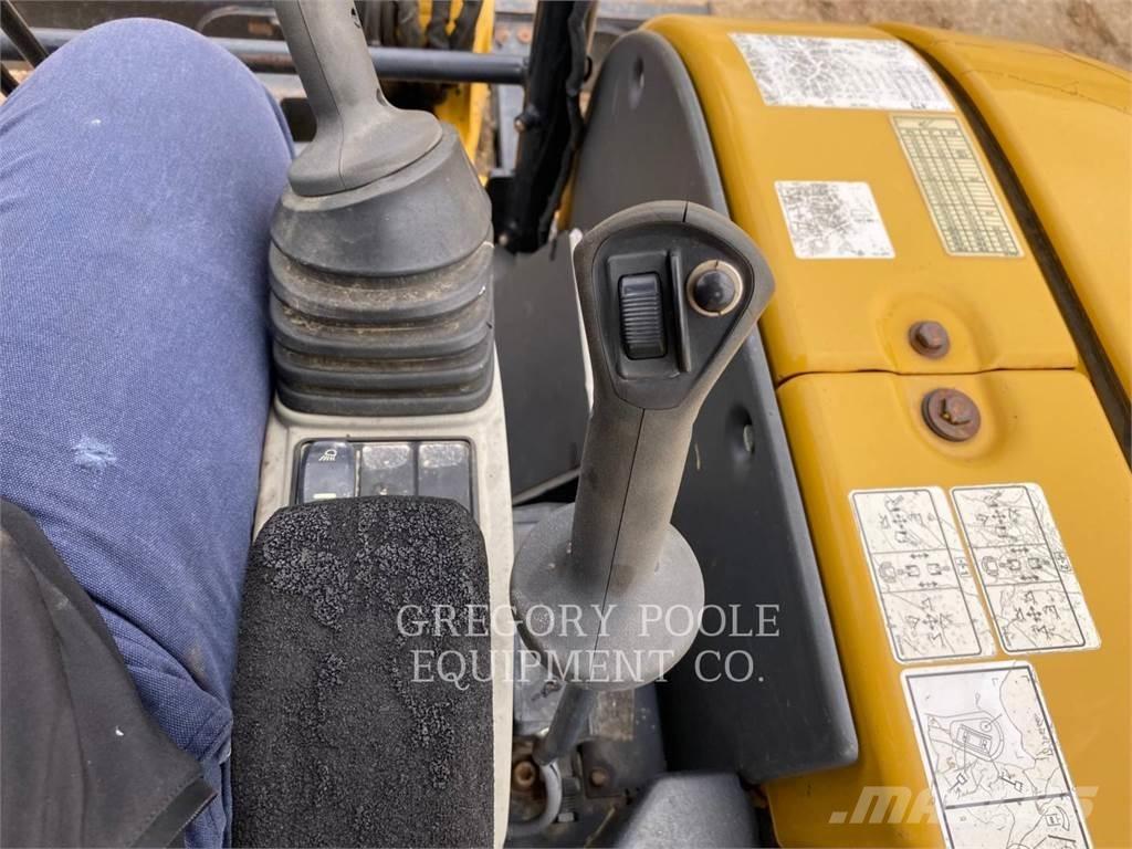 CAT 303.5E2CR Pásová rýpadla
