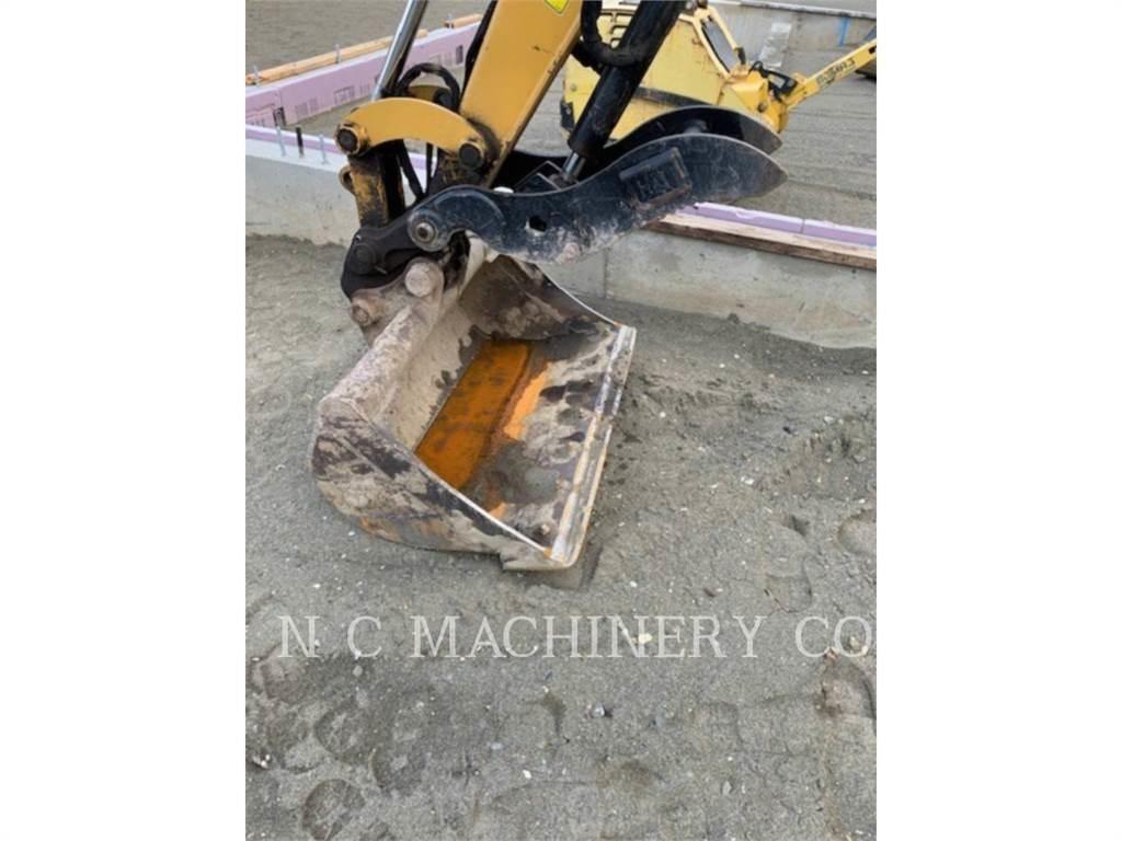 CAT 303.5E2CRN Pásová rýpadla