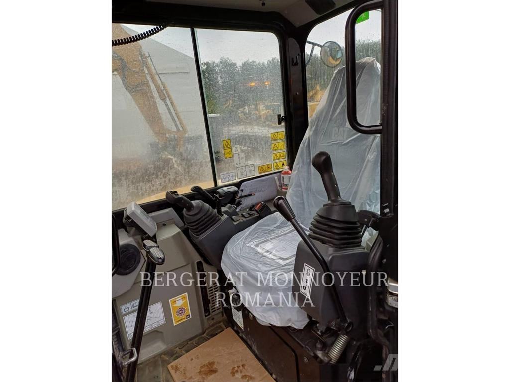 CAT 303.5ECR Pásová rýpadla
