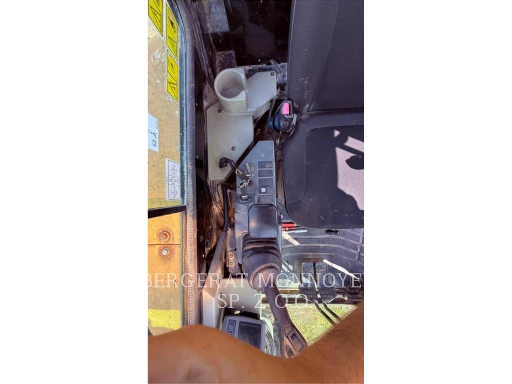 CAT 303.5ECR Pásová rýpadla