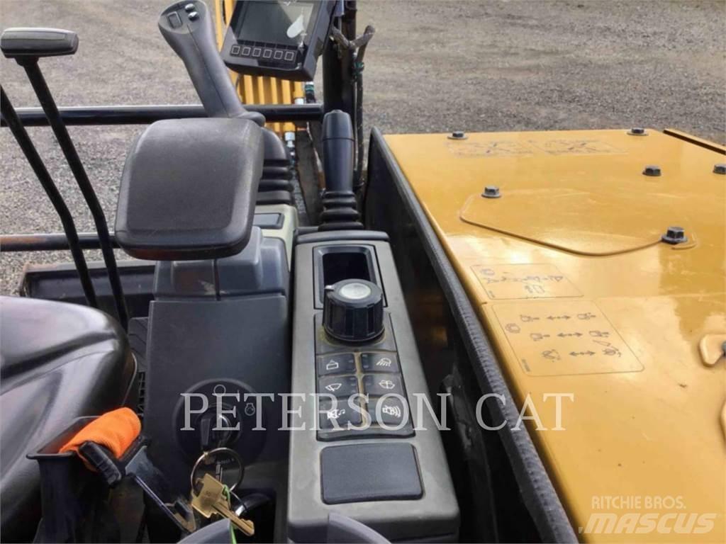 CAT 304 Pásová rýpadla