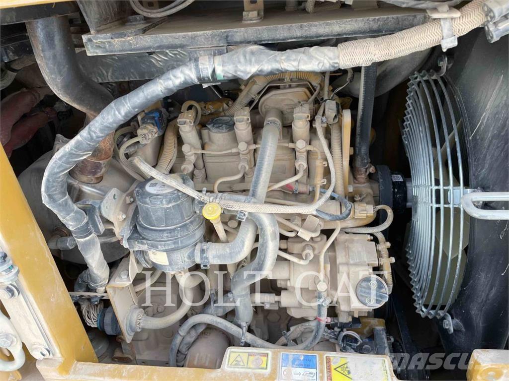 CAT 304 Pásová rýpadla