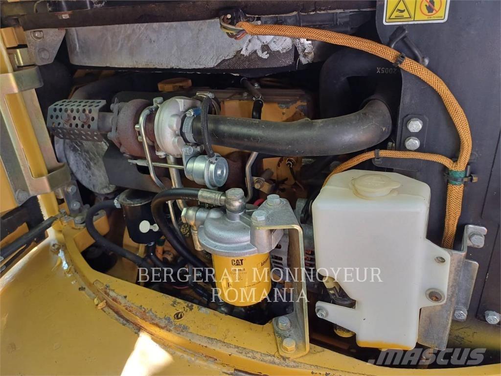 CAT 304DCR Pásová rýpadla