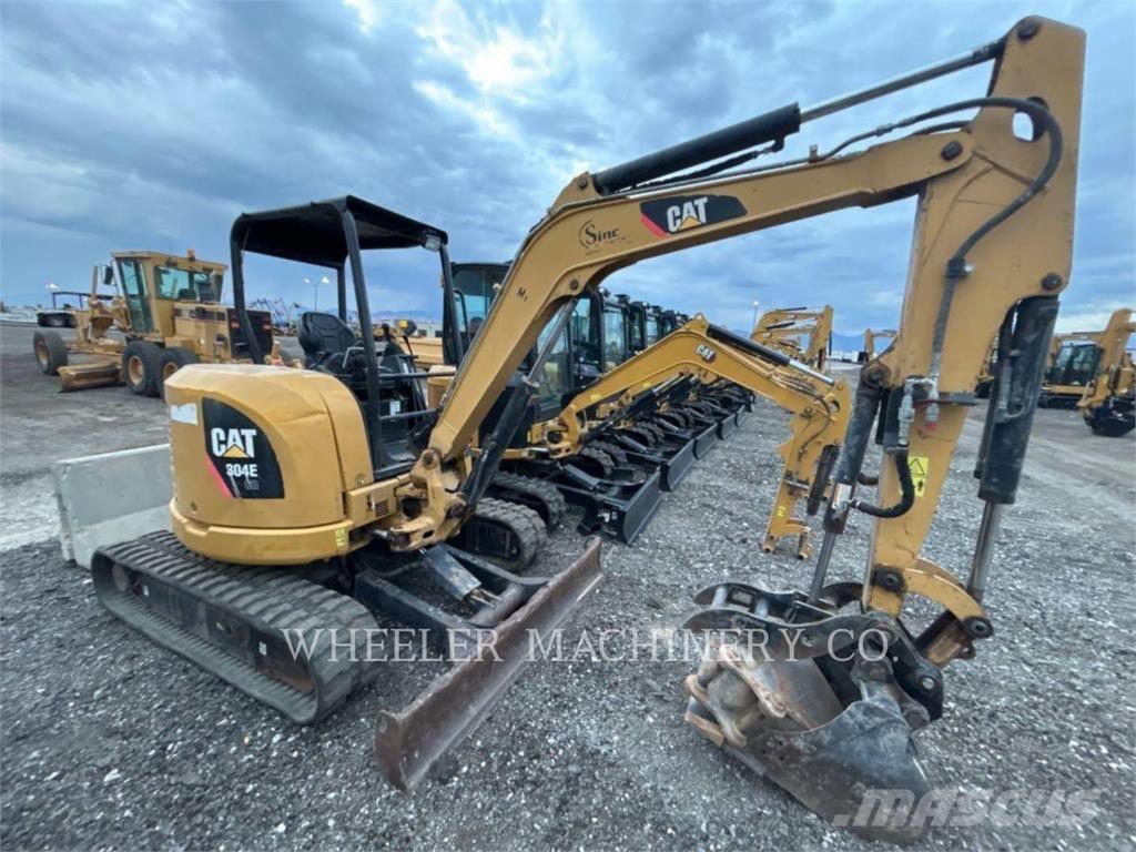 CAT 304E DCA1 Pásová rýpadla