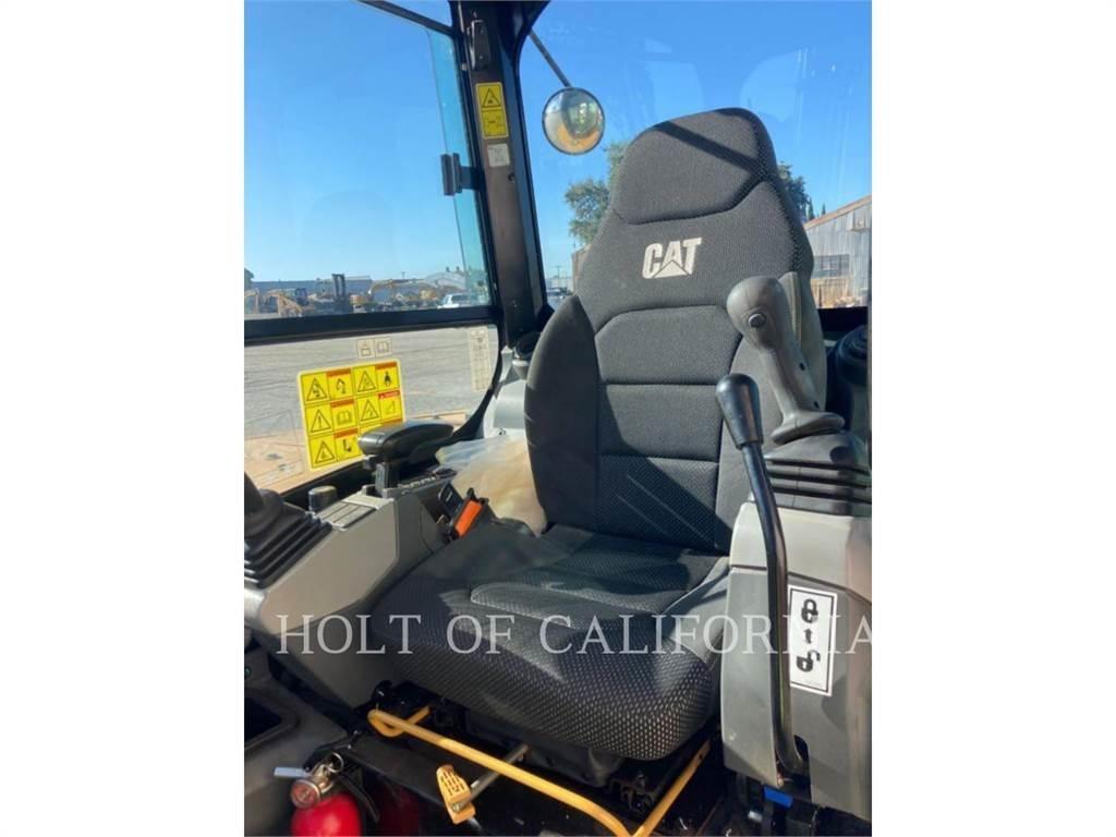 CAT 305 Pásová rýpadla