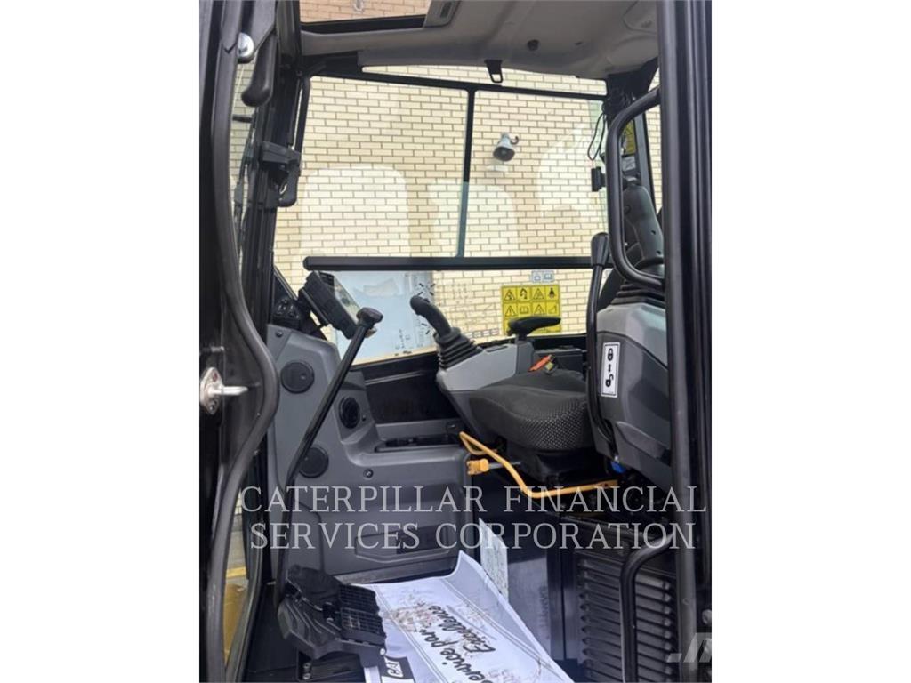 CAT 305 07A CR Pásová rýpadla