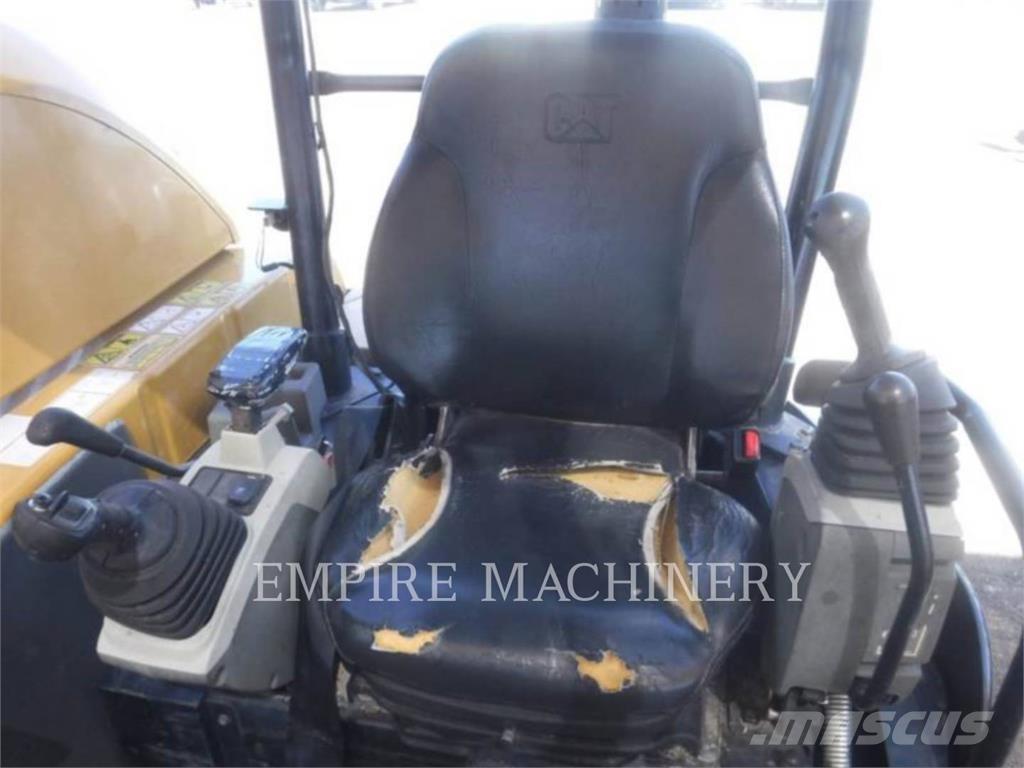 CAT 305.5E2 Pásová rýpadla