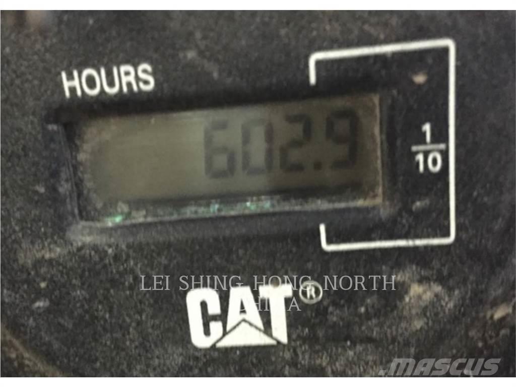 CAT 305.5E2 Pásová rýpadla