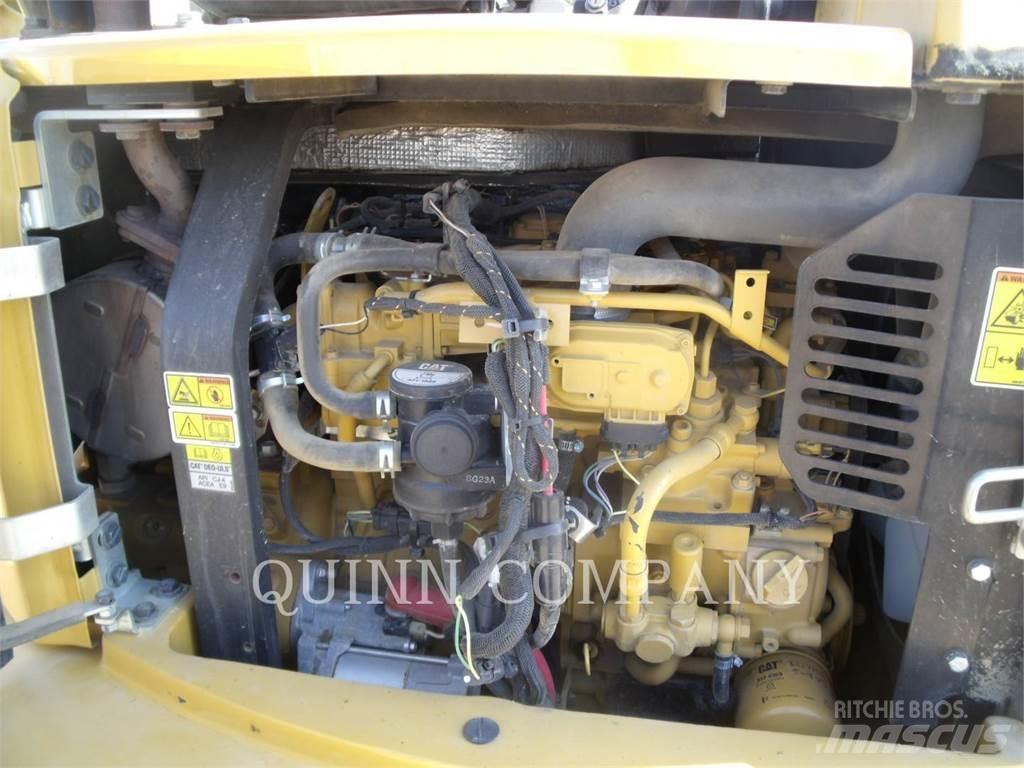 CAT 305E2 Pásová rýpadla