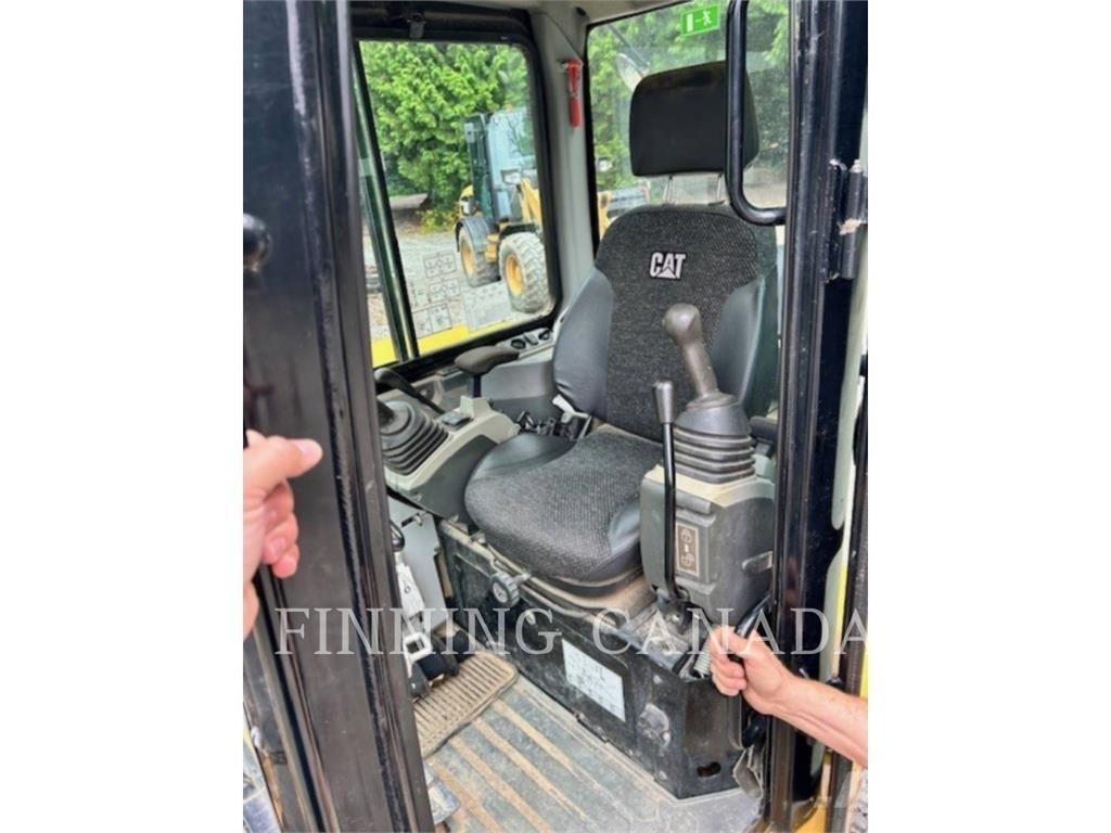 CAT 305E2 Pásová rýpadla