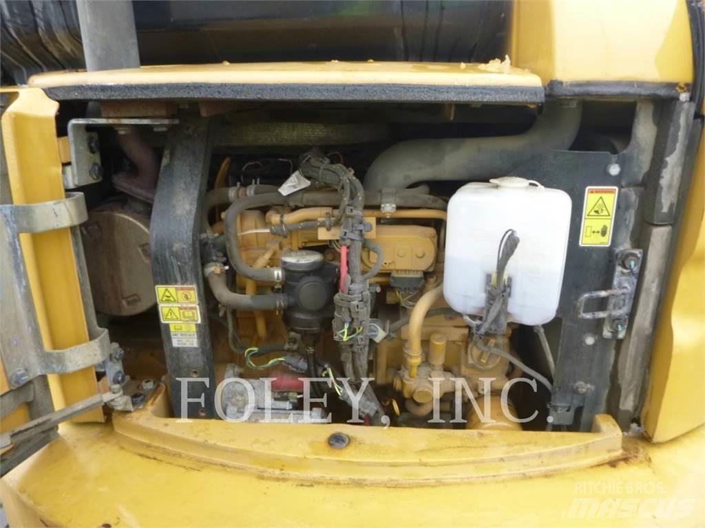 CAT 305E2CR Pásová rýpadla