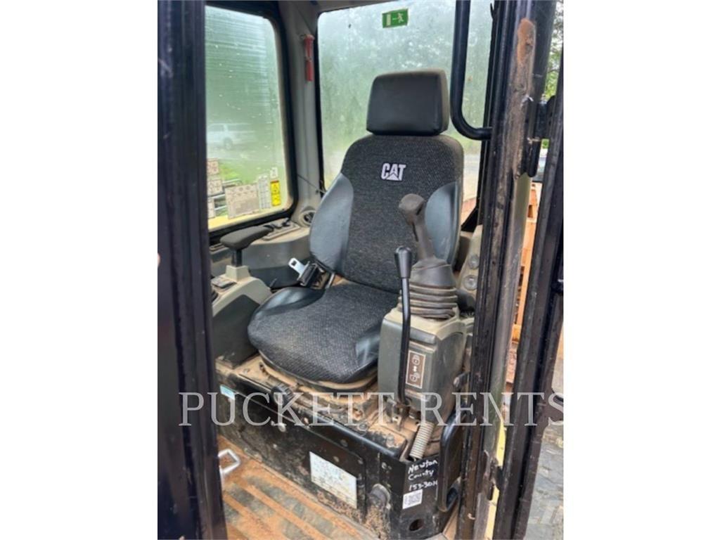 CAT 305E2CR Pásová rýpadla