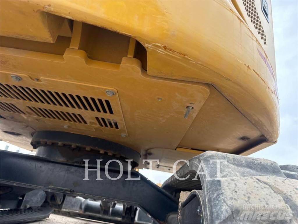 CAT 306 CR Pásové dozery