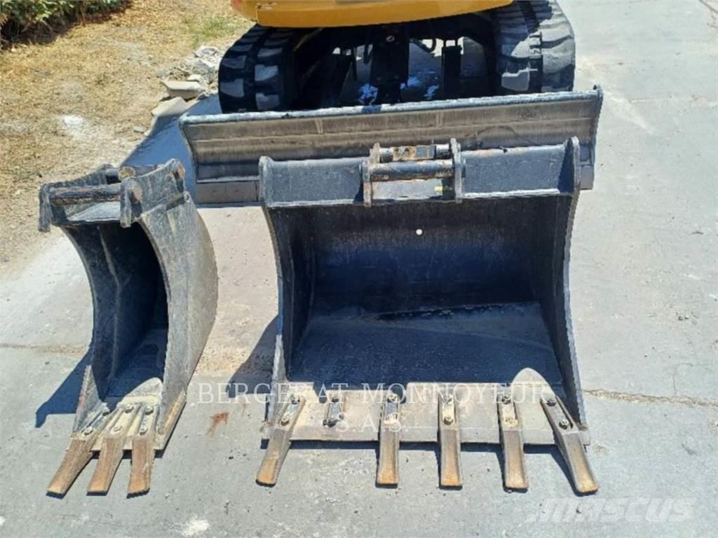 CAT 306 CR Pásová rýpadla