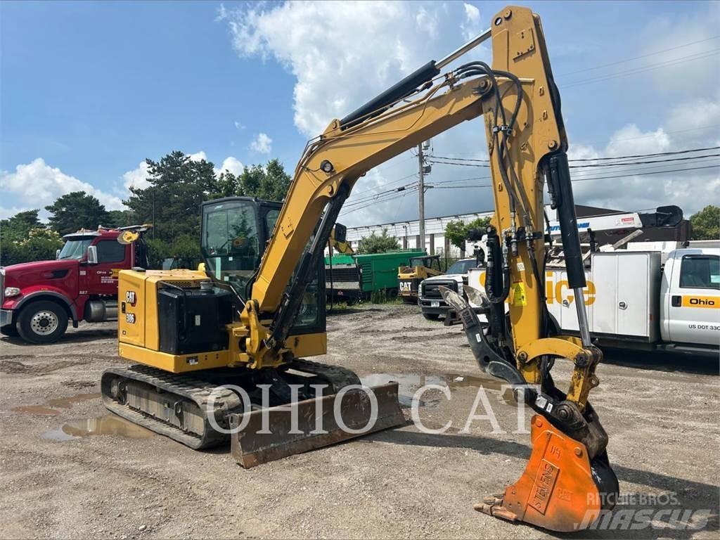 CAT 30607CR Mini rýpadla < 7t