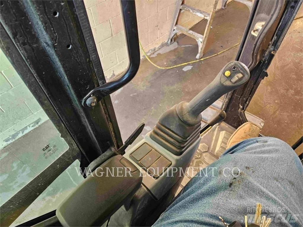 CAT 308 CR Pásová rýpadla