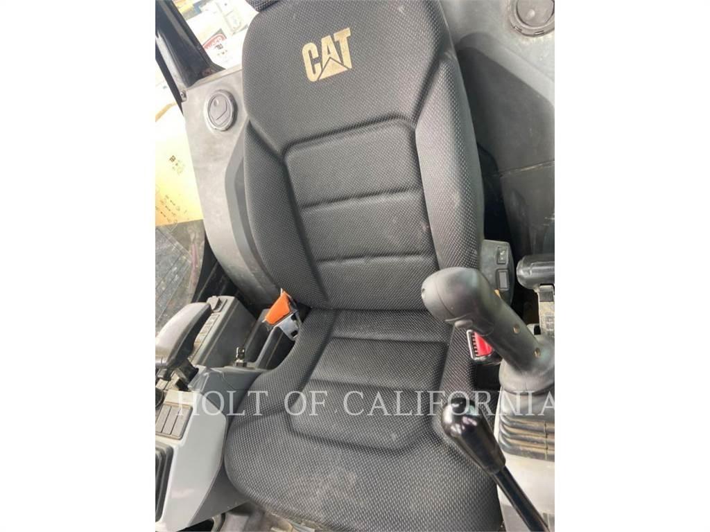 CAT 310 Pásová rýpadla