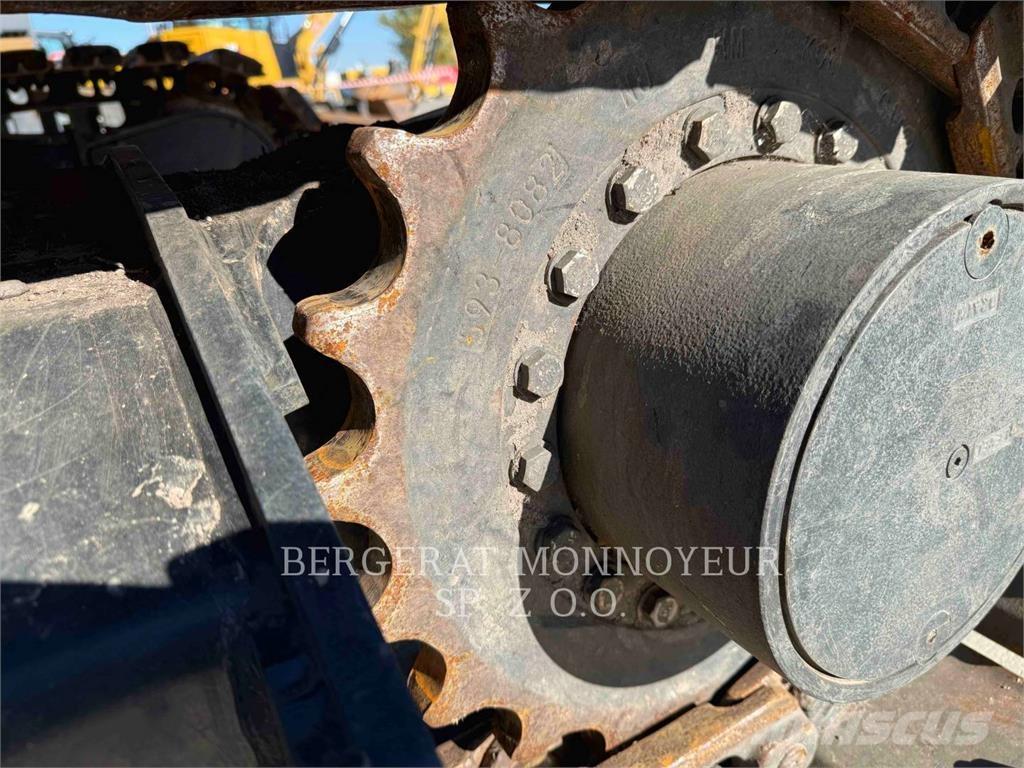 CAT 310 Pásová rýpadla