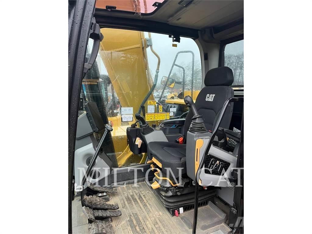 CAT 313 Pásová rýpadla
