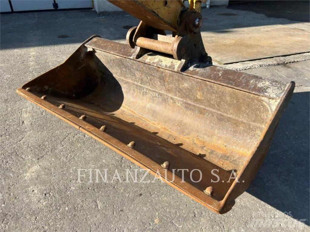 CAT 318F Pásová rýpadla