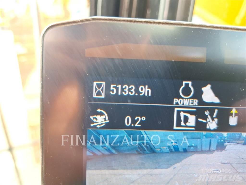CAT 320 Pásová rýpadla