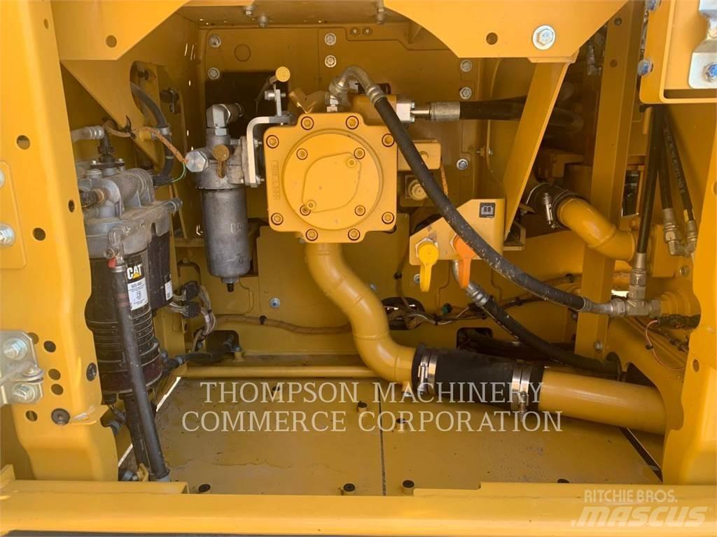 CAT 320 Pásová rýpadla