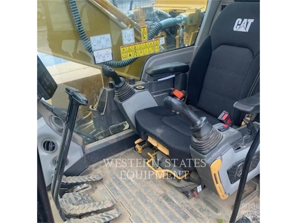 CAT 320 Pásová rýpadla