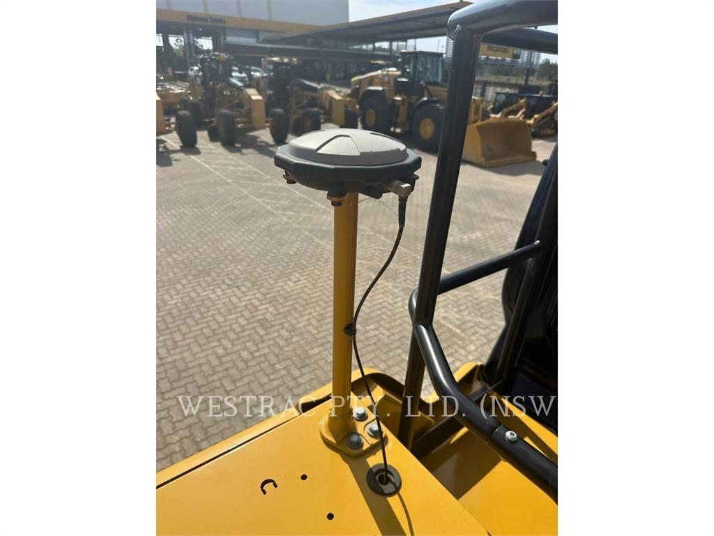 CAT 320-07 Pásová rýpadla