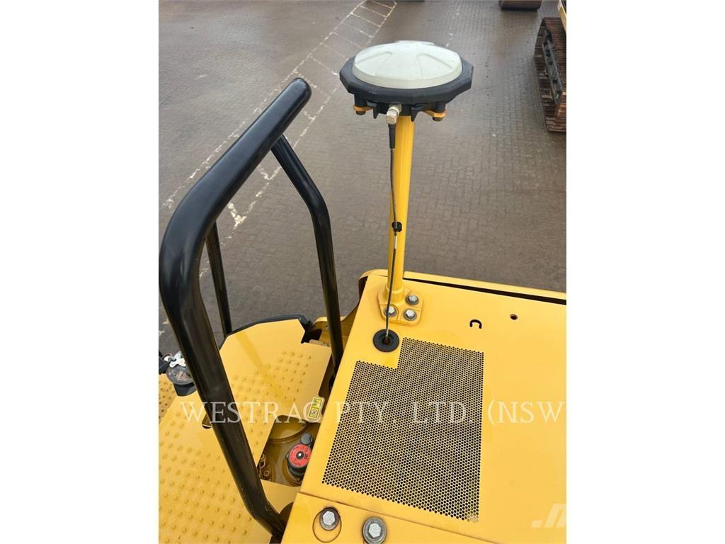 CAT 320-07 Pásová rýpadla