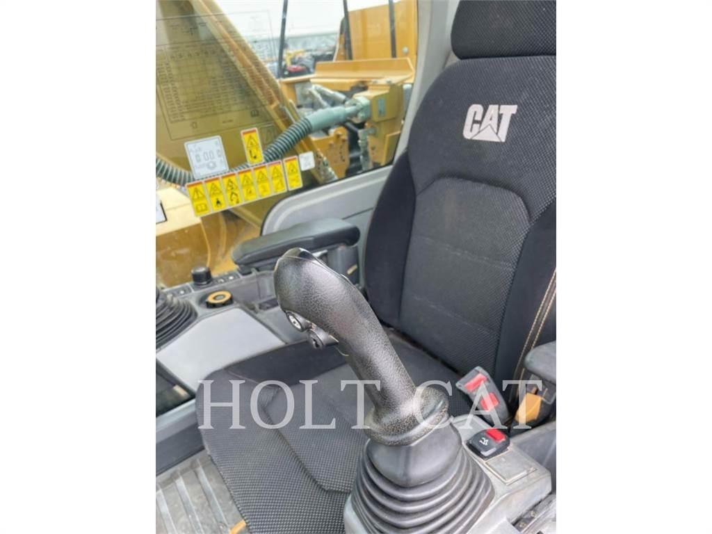CAT 320 TC Pásová rýpadla