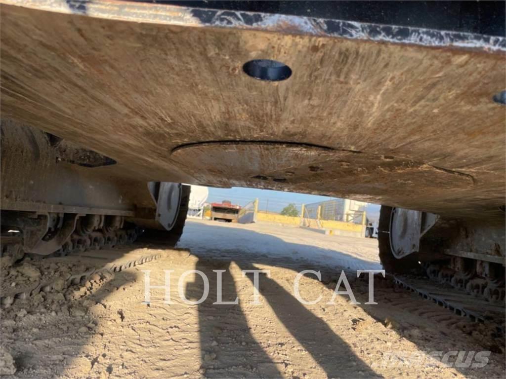 CAT 320 TC Pásová rýpadla